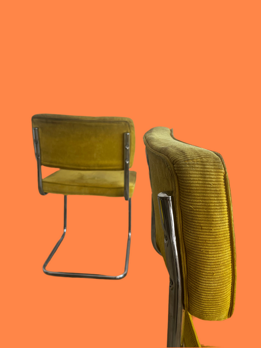 freischwinger chair